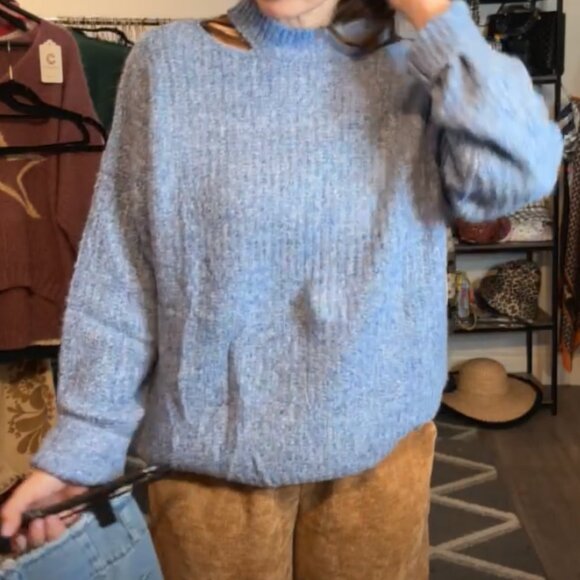Fabulous Soft Oversized Blue Women's Sweater - Picture 1 of 1